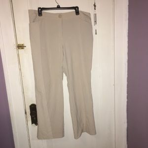 Women’s 18W Sag Harbor dress pants with pockets